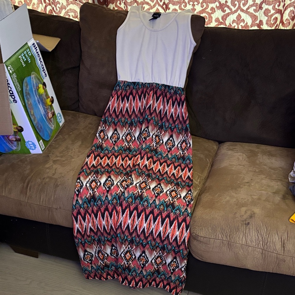 Rue21 White and Multicolor Maxi Dress